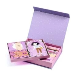 Coffret De Correspondance Lucille - FSC MIX Djeco -Magasin De Jouets coffret de correspondance lucille fsc mix djeco 1200 1200 2059705